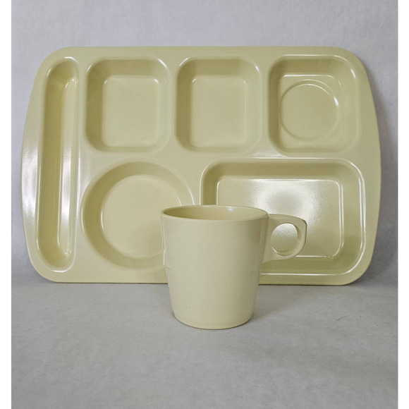Vintage Libbey Restraware Melamine Cafeteria Trays & Mugs Set - Picture 7 of 7